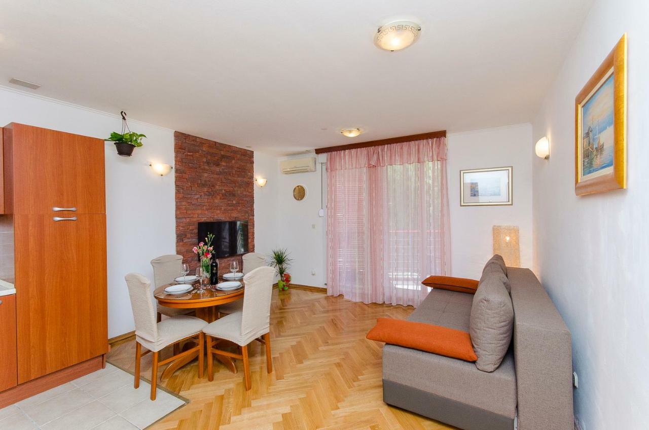 Apartment Lucija Split Buitenkant foto